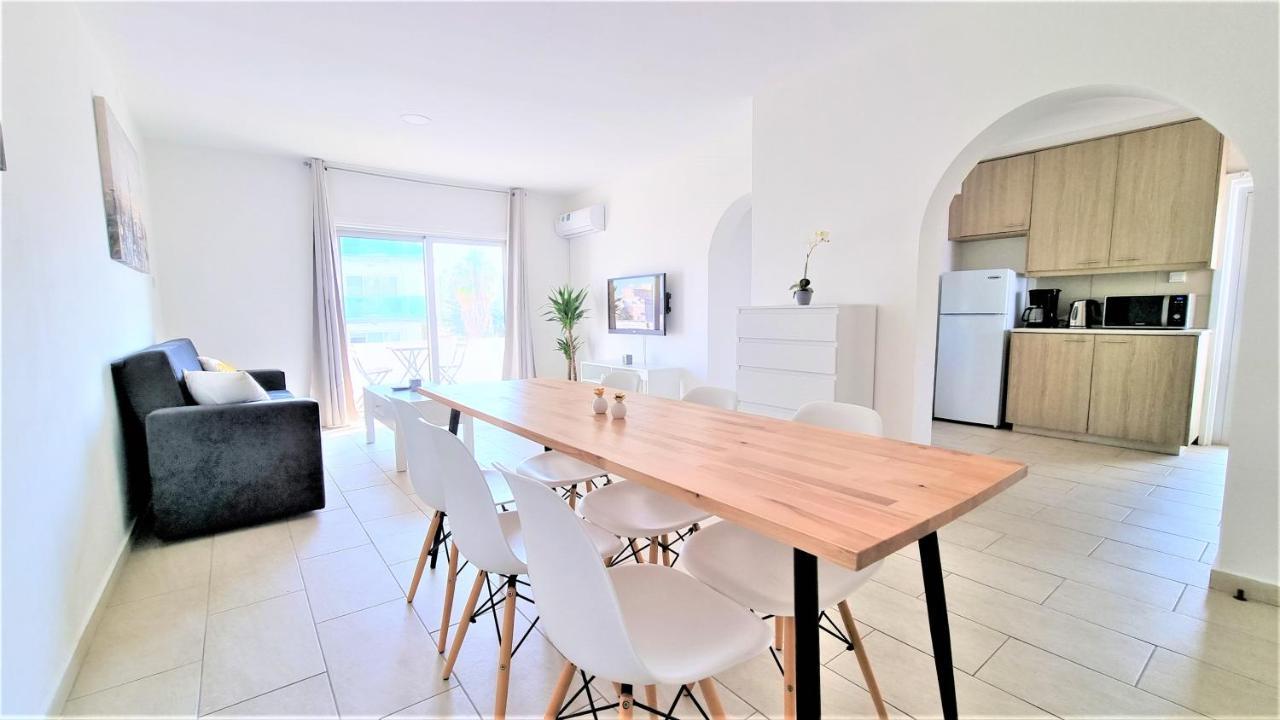 Spacious Lightflooded 2Br Apt / Near Center & Harbour Larnaca Luaran gambar
